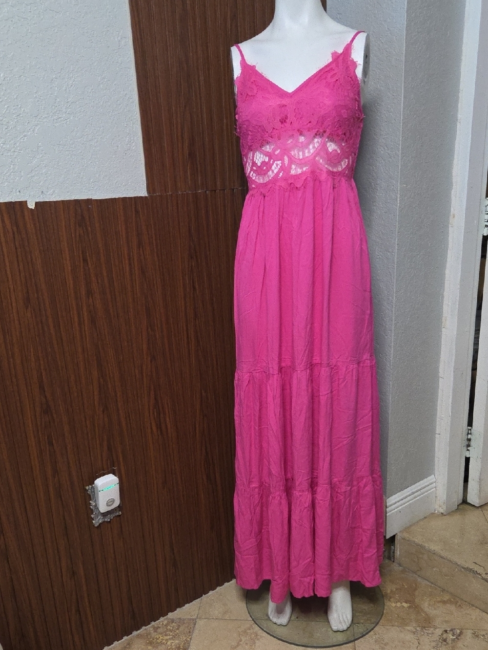 New Pink Tiered Maxi Dress with Lace Crochet Bodice – Romantic Boho Style [1223]